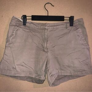 H&M khaki tan women’s shorts size 10